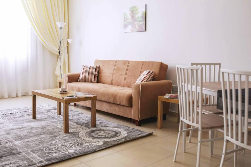 Prime Location 3 Bedroom Front Apartment *